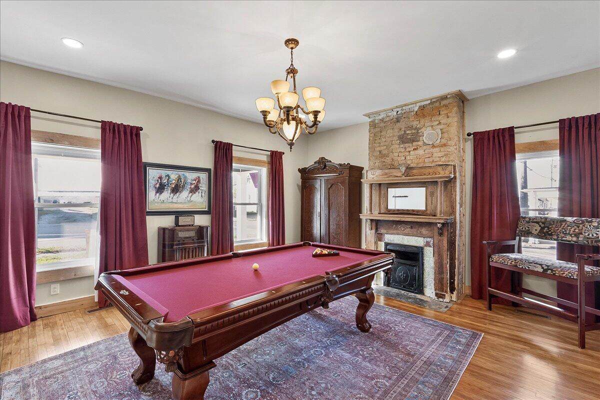 221 Woodford Street - Photo 1