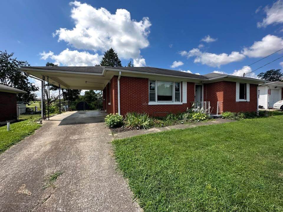 405 Bond Street - Photo 1