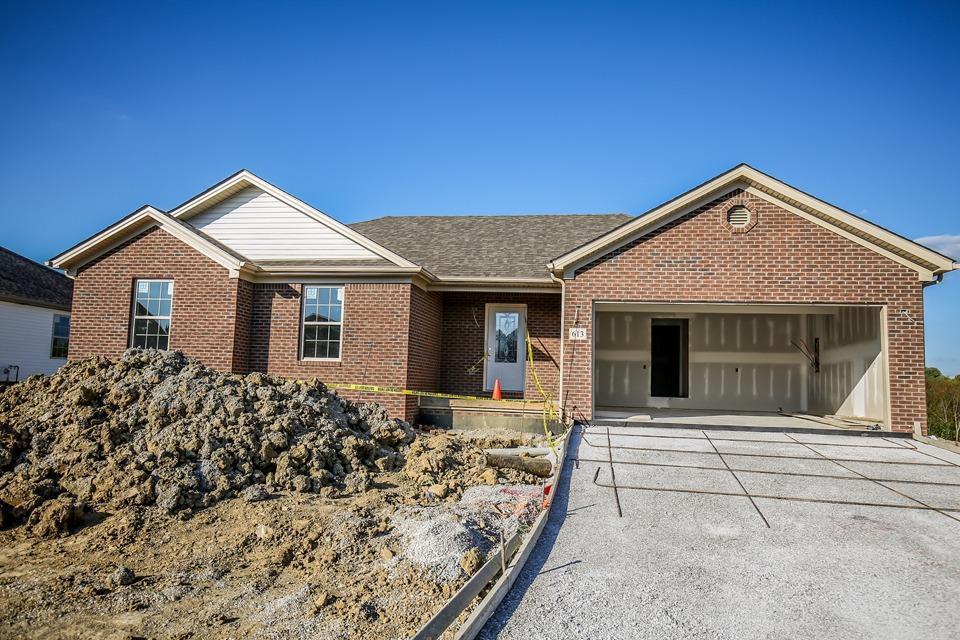 613 Northfork Dr - Photo 1