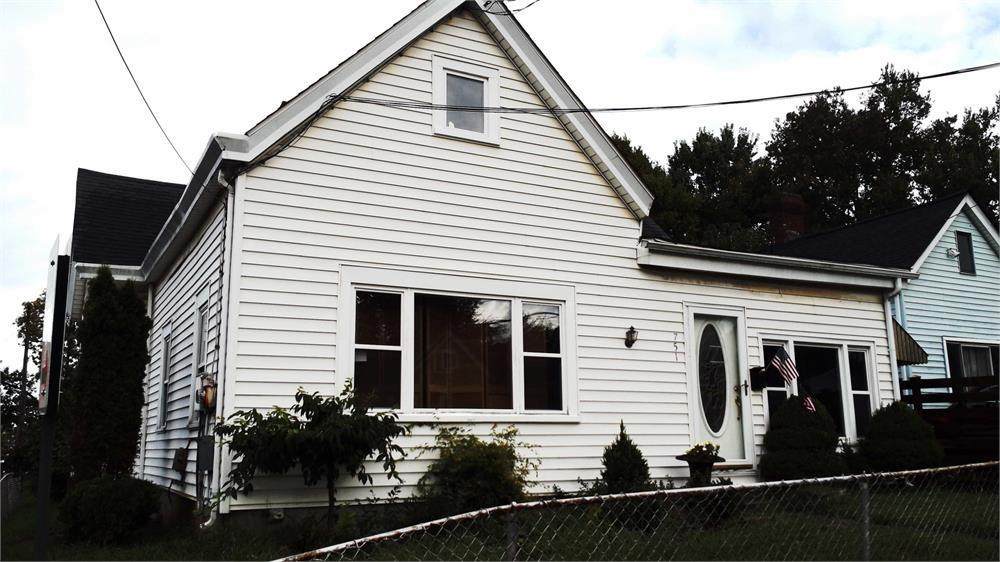 751 Maple Avenue - Photo 1