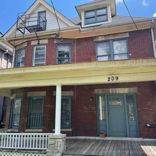 209 Maxwell Street - Photo 1