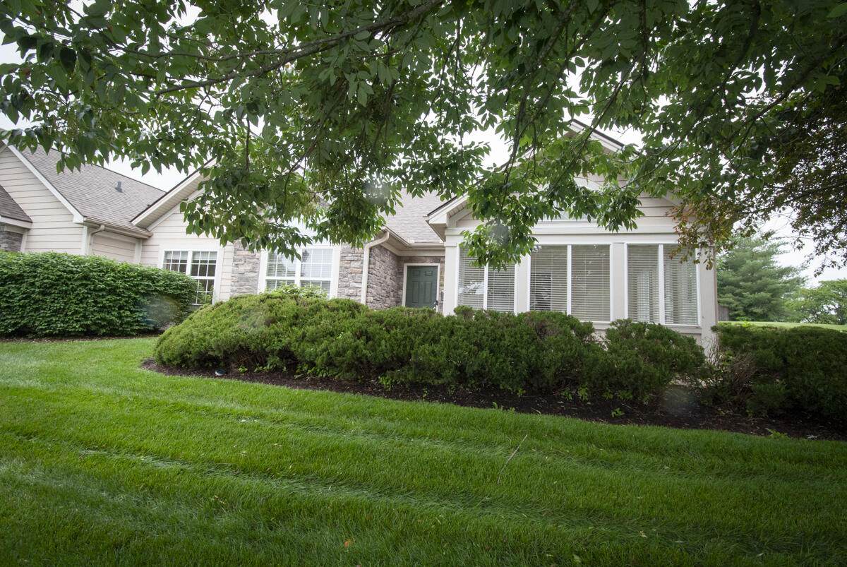 102 Academy Drive - Photo 1