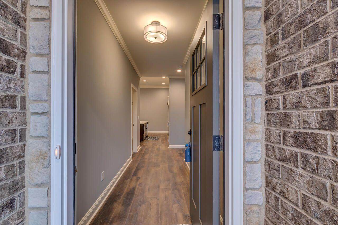 123 Charleston - Photo 1