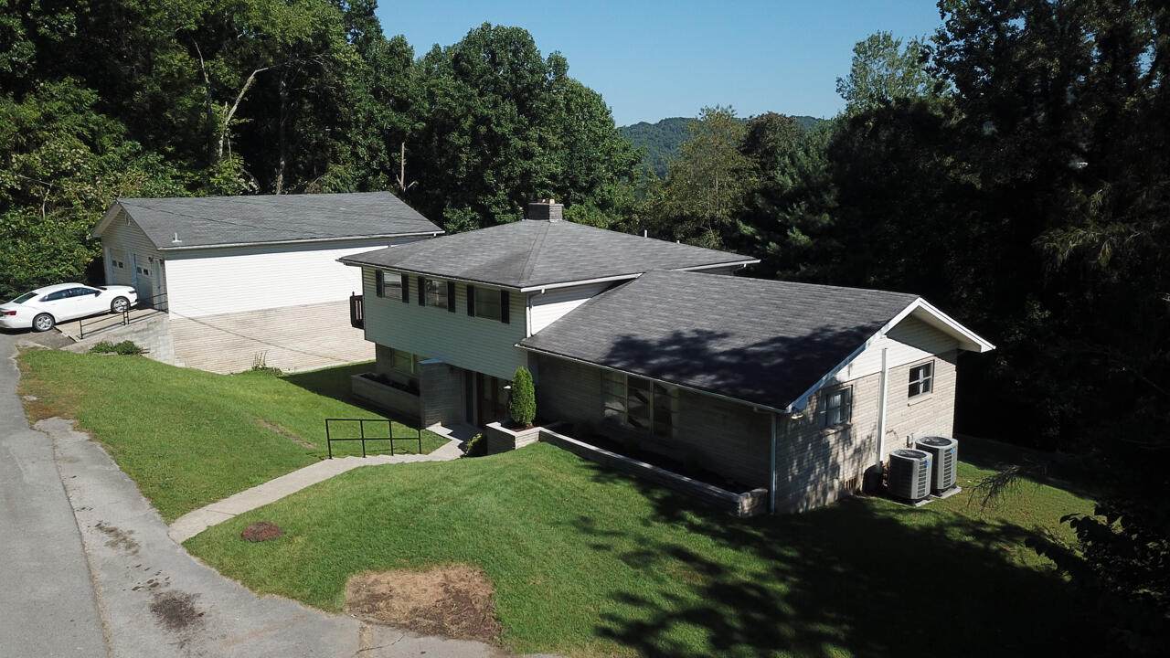 322 Circle Drive - Photo 1