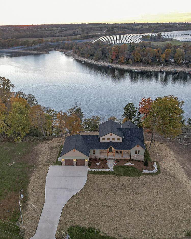 572 Hunter Drive - Photo 1