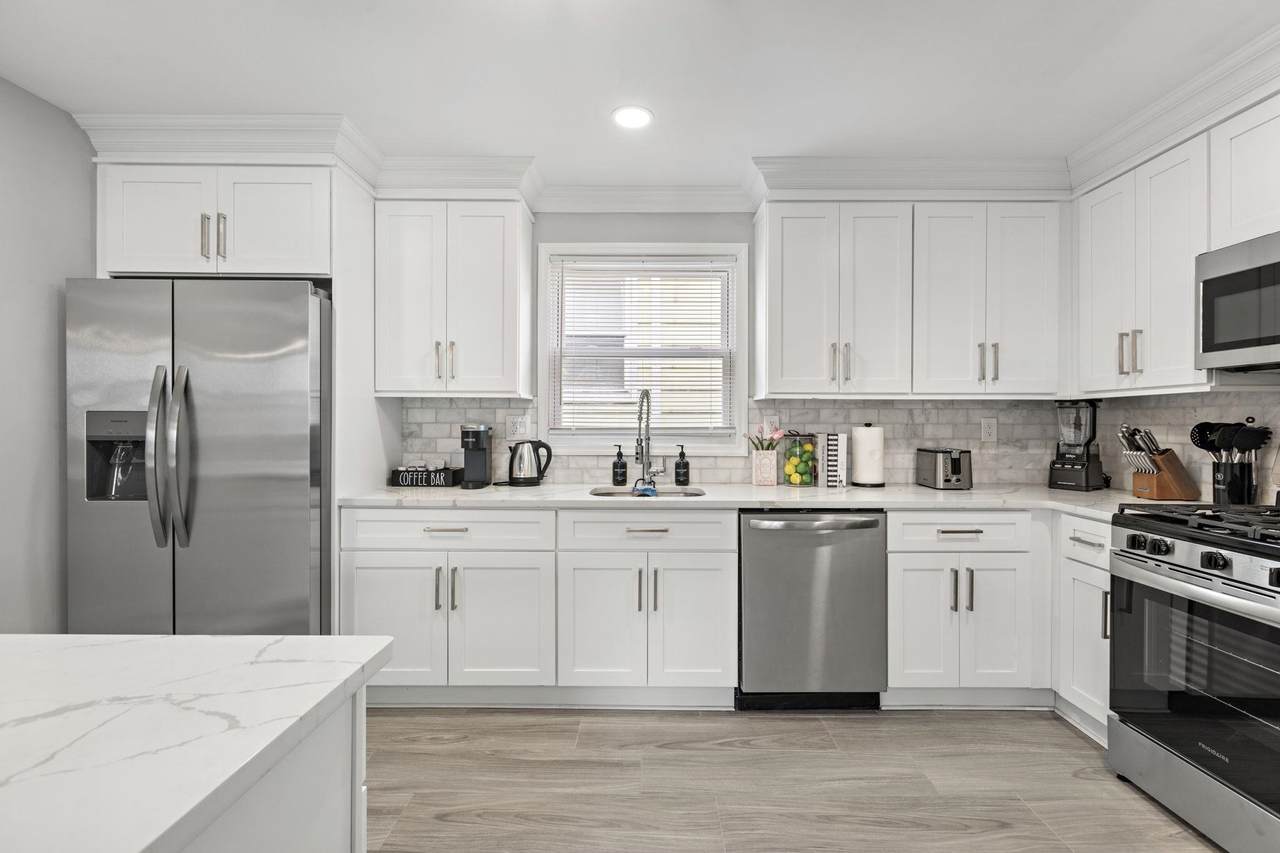 728 Kennedy Blvd - Photo 1