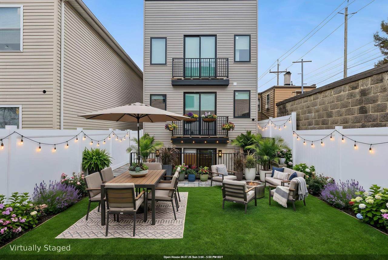 183 Zabriskie St - Photo 1