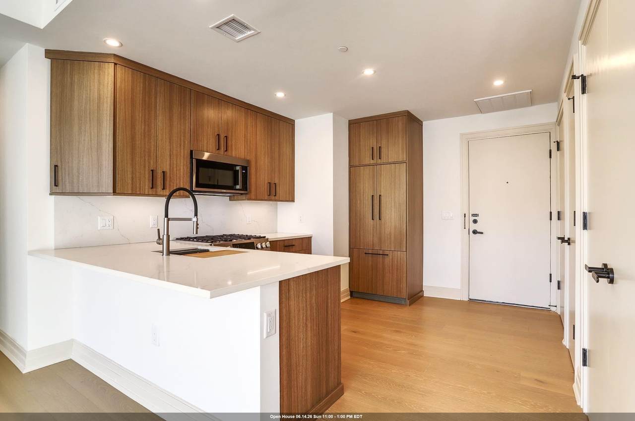 921 Madison St - Photo 1