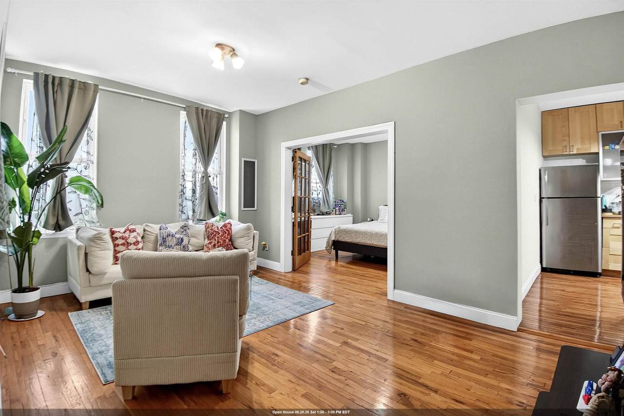 278 Magnolia Ave - Photo 1