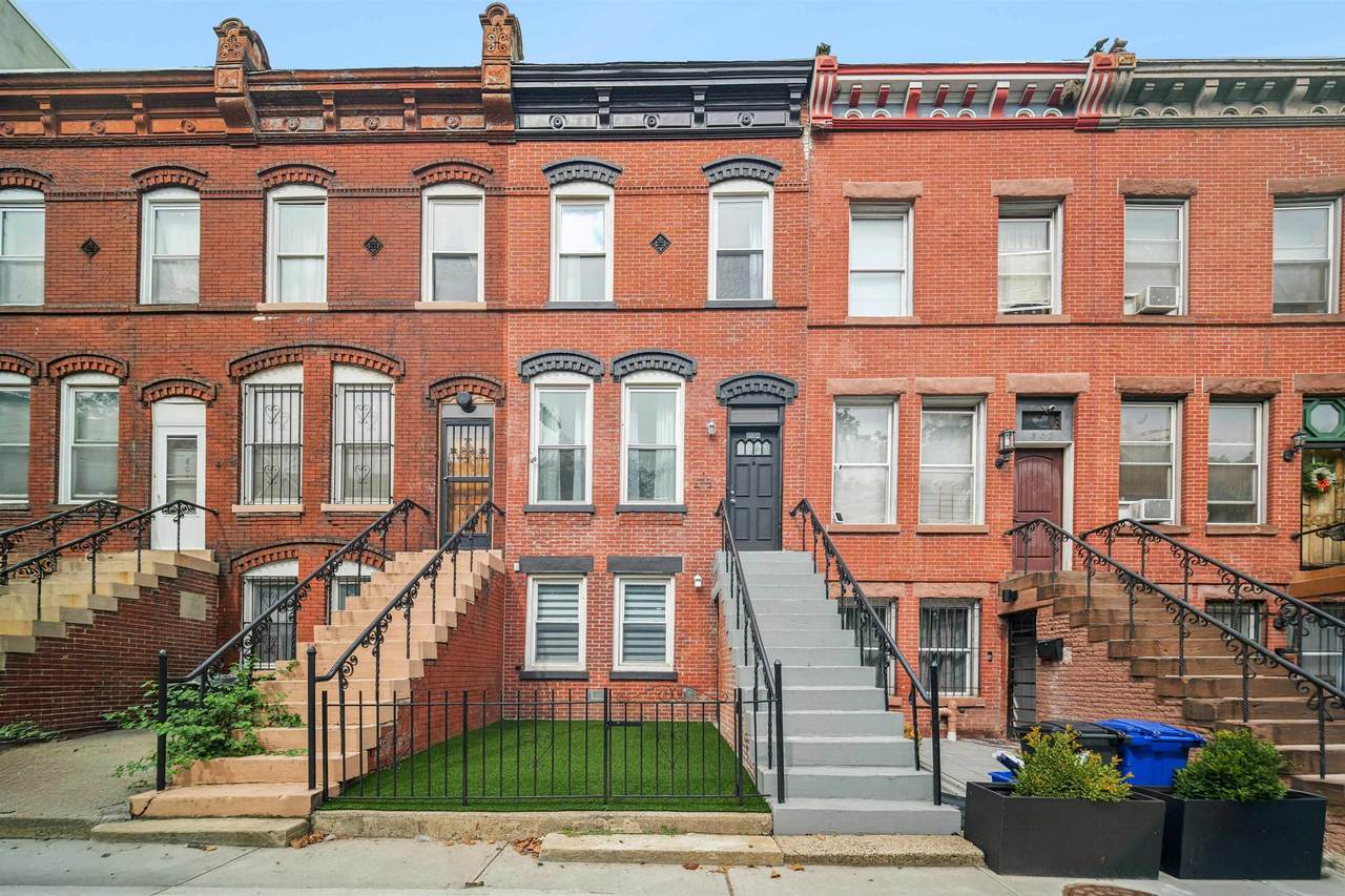 804 Grand St - Photo 1