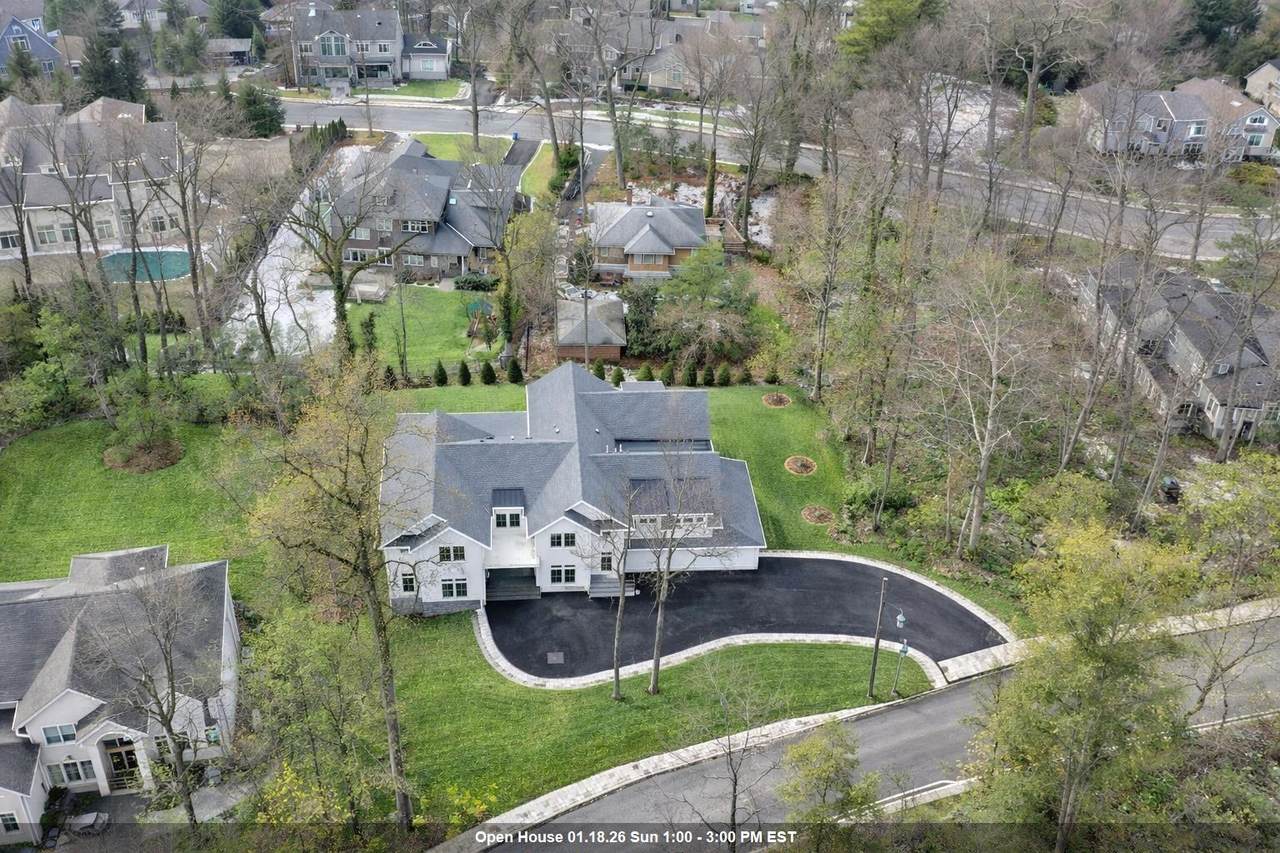 468 Lydecker St - Photo 1