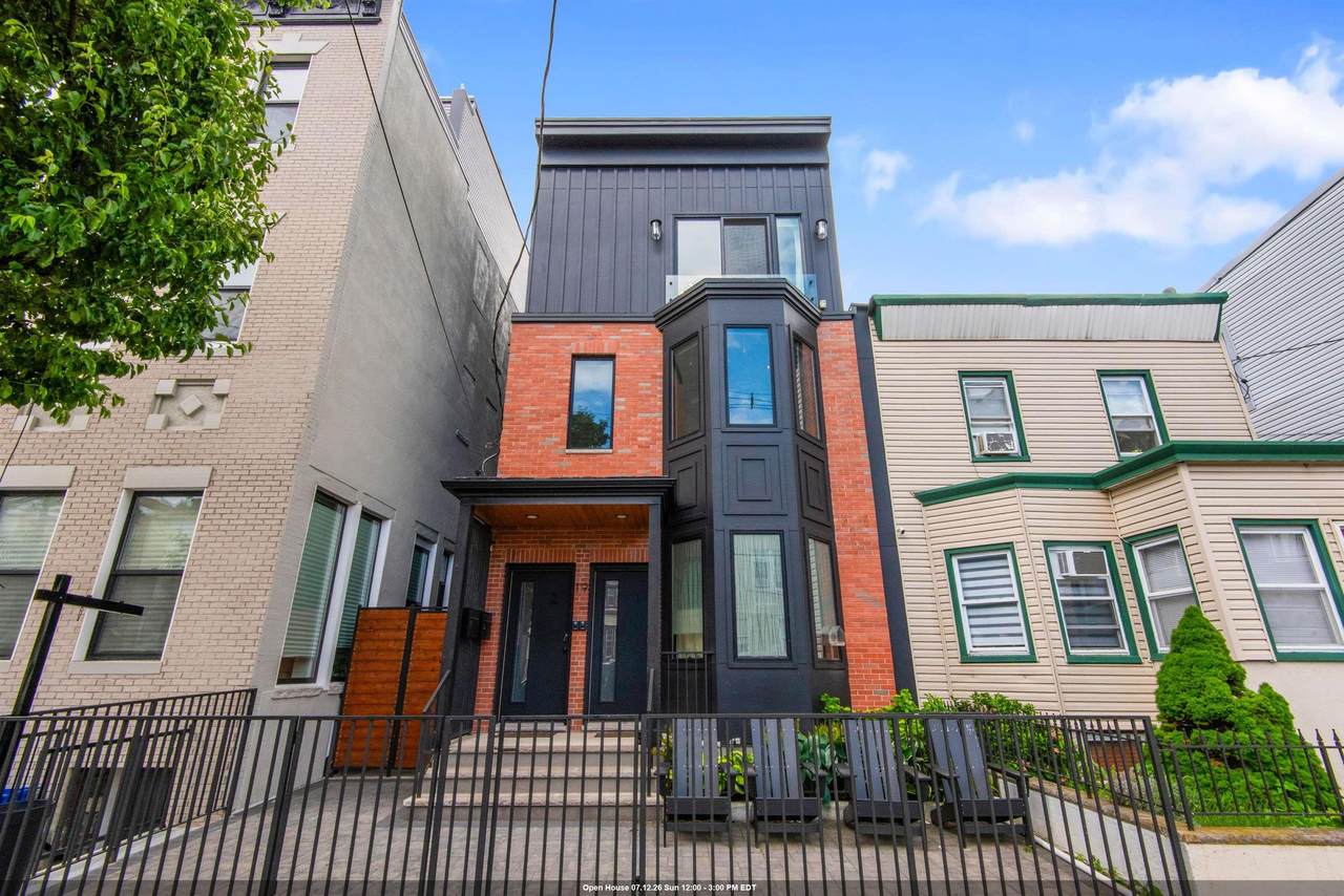 19 Leonard St - Photo 1