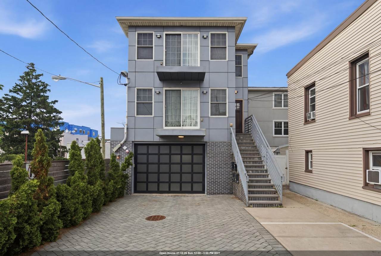 1206 5TH ST - Photo 1