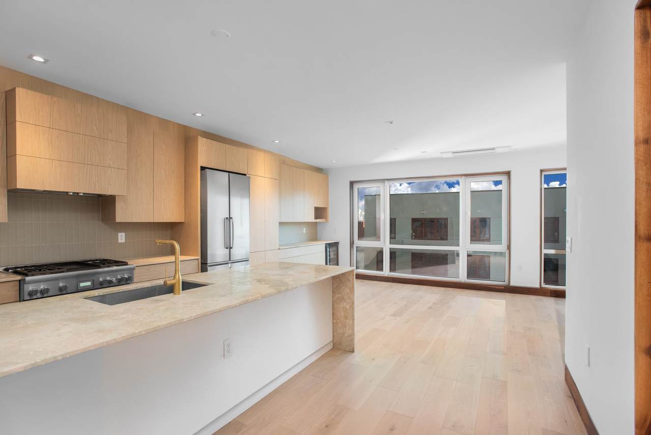 87 Jefferson St - Photo 1