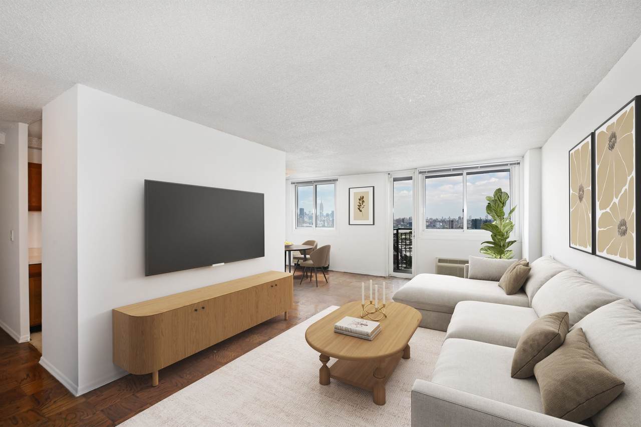 100 Manhattan Ave - Photo 1