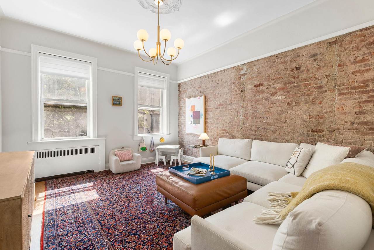 908 Garden St - Photo 1