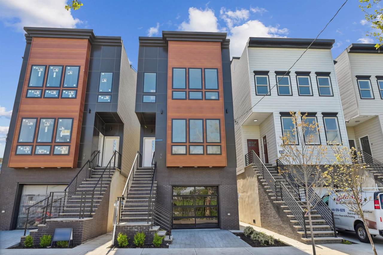 98 Van Horne St - Photo 1