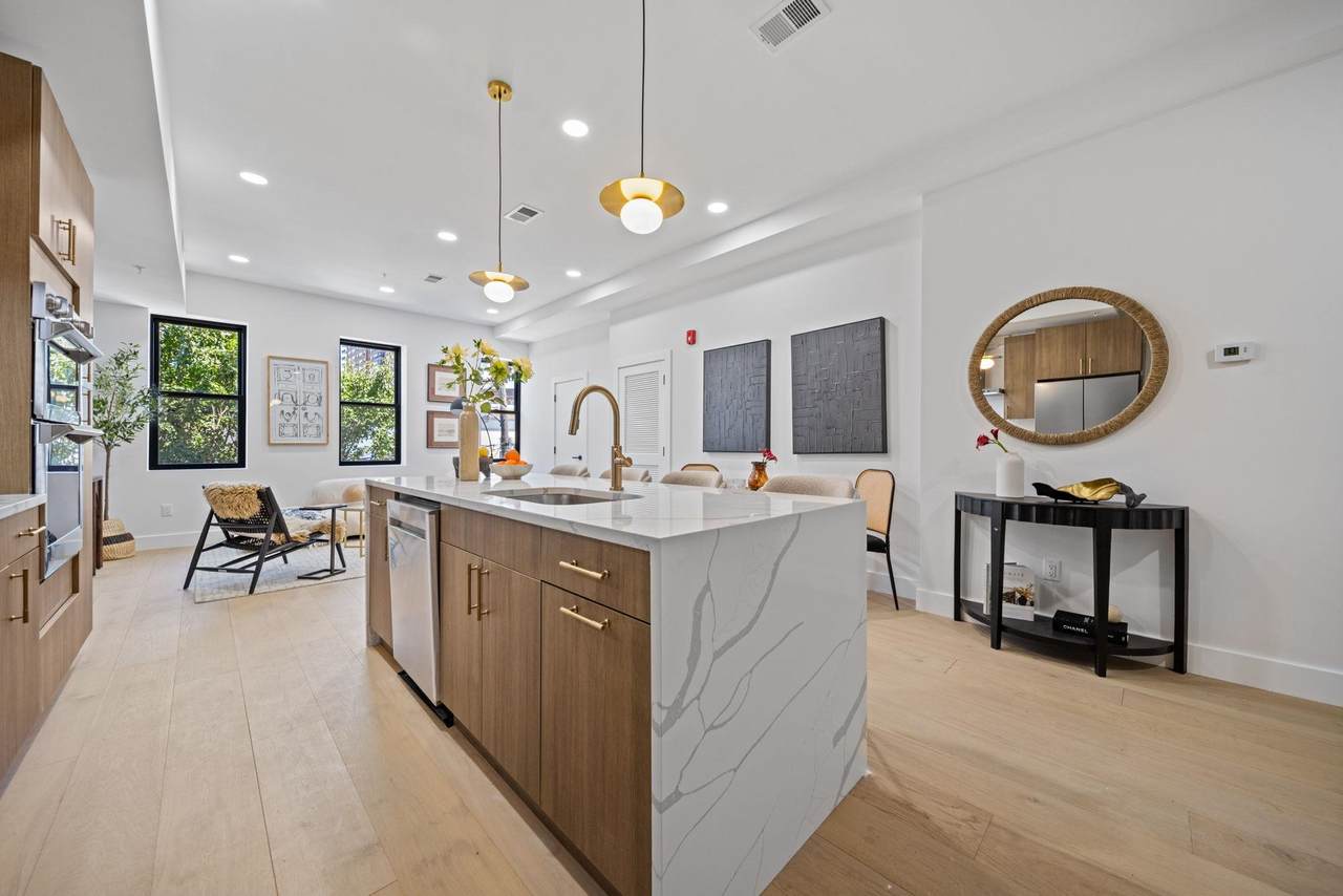 17 Leonard St - Photo 1