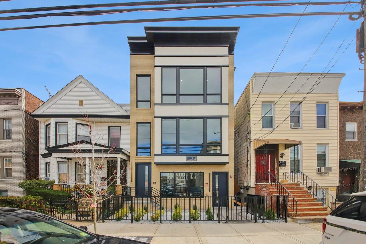 134 Hancock Ave - Photo 1