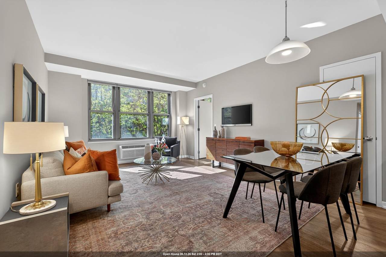 149 Essex St - Photo 1