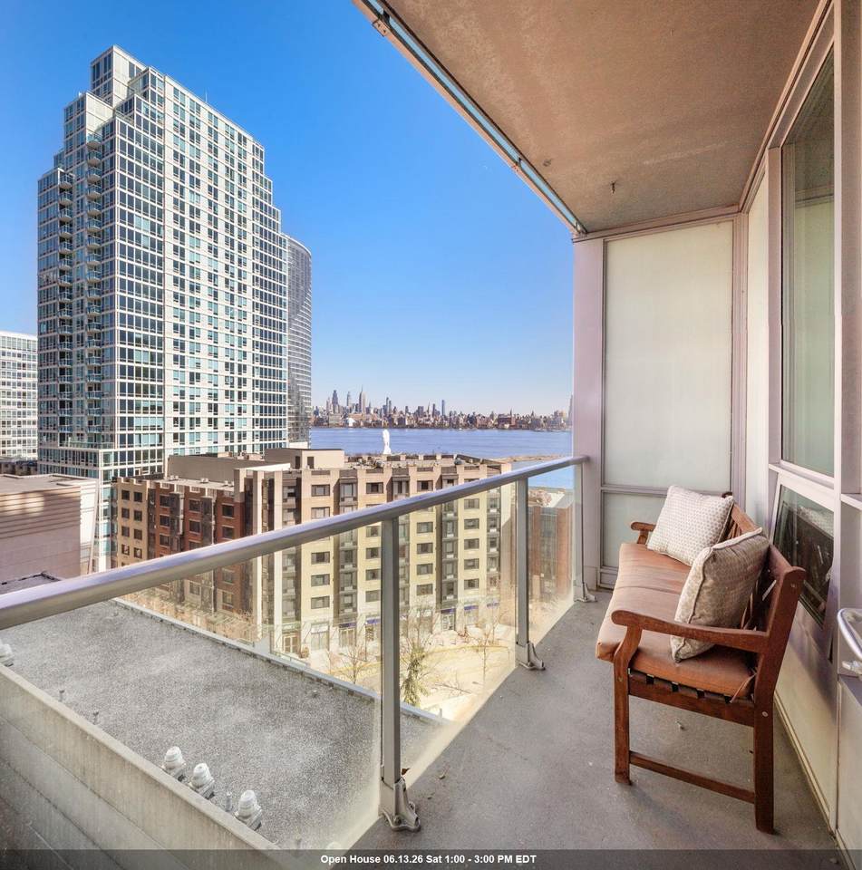 20 Newport Parkway - Photo 1