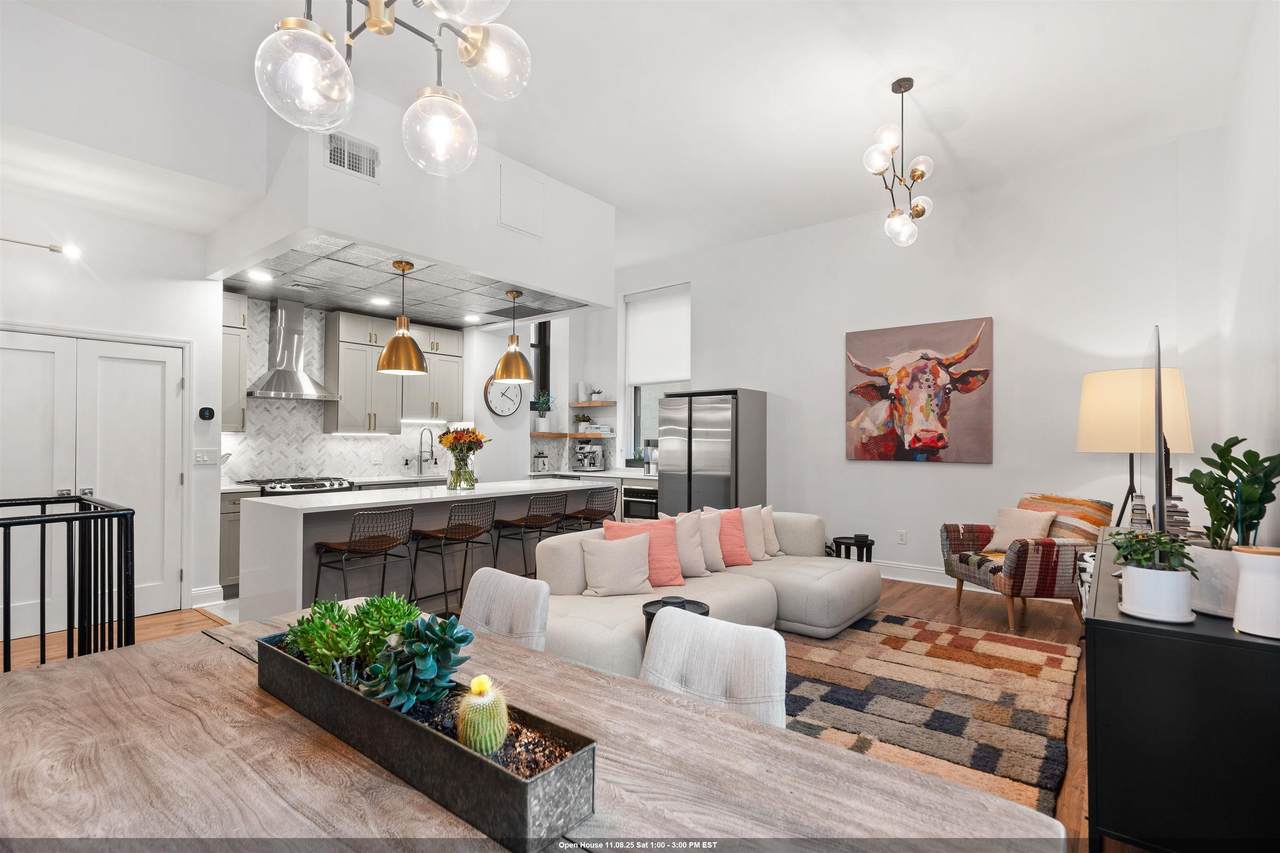 167 Wayne St - Photo 1