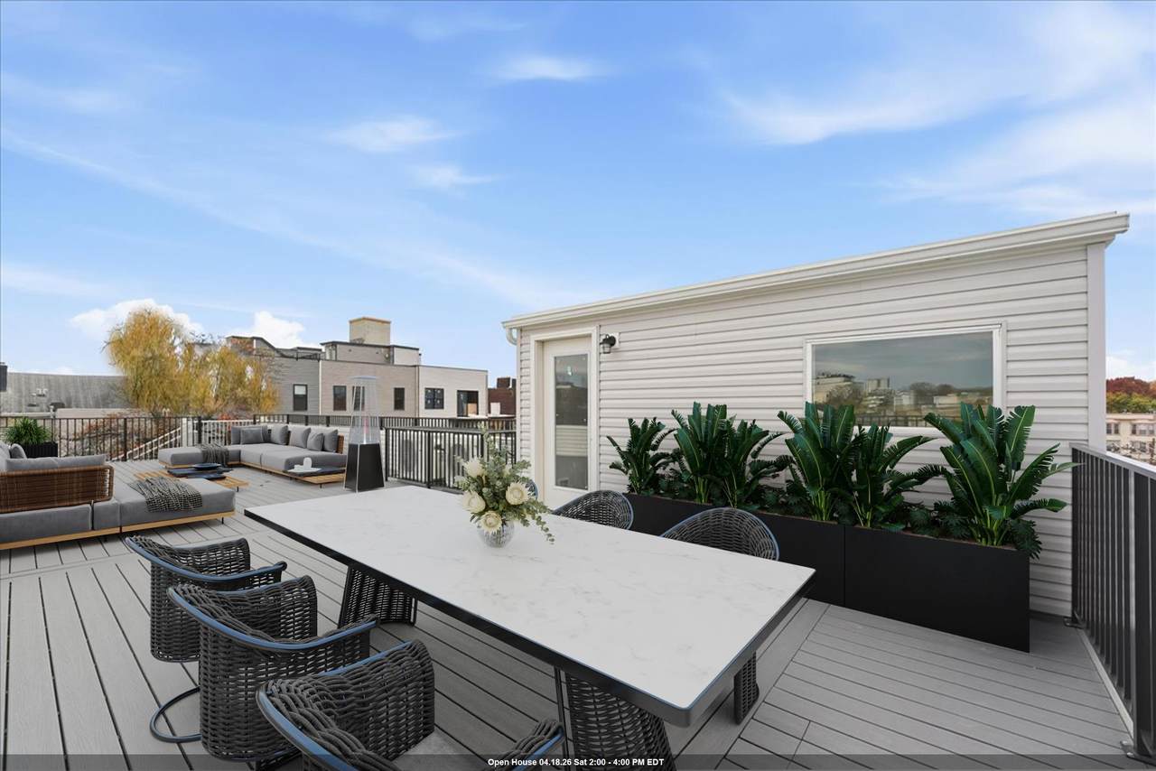 134 New York Ave - Photo 1