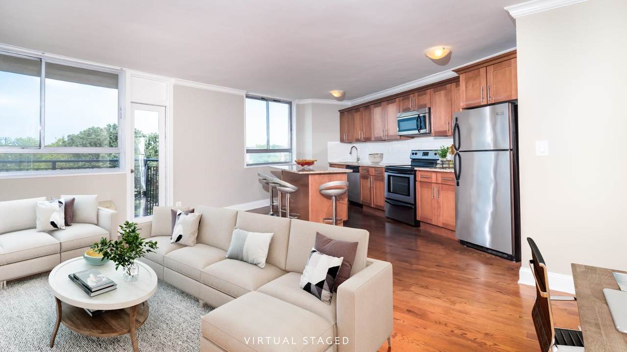 100 Manhattan Ave - Photo 1