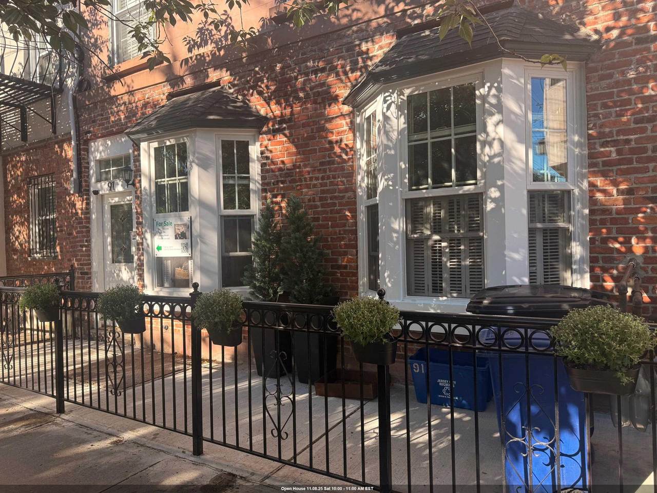 91 Coles St - Photo 1