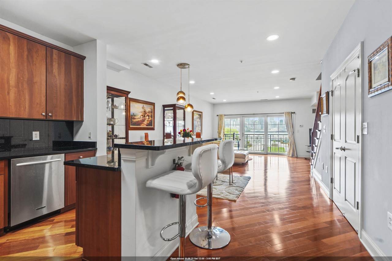 22 Avenue At Port Imperial - Photo 1