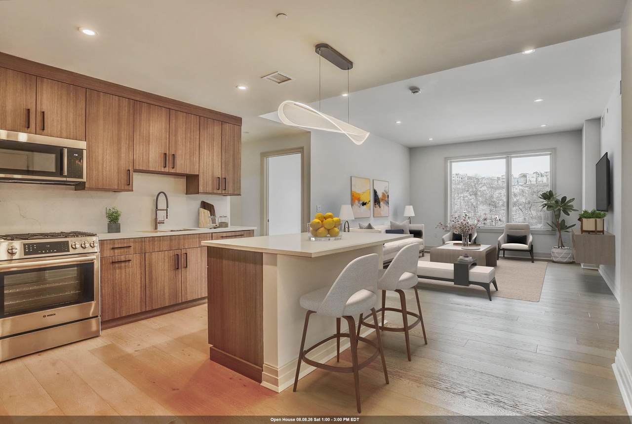 921 Madison St - Photo 1