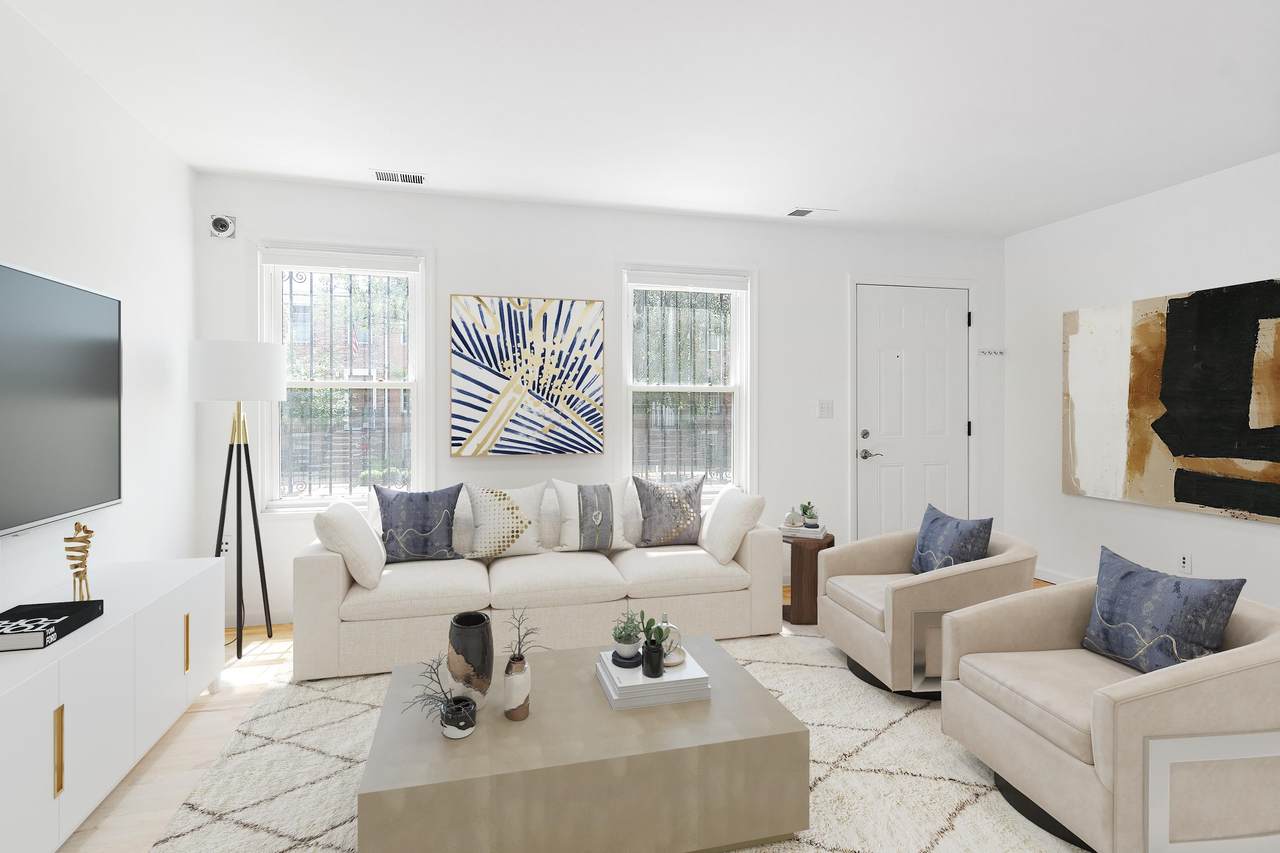 373 Monmouth St - Photo 1