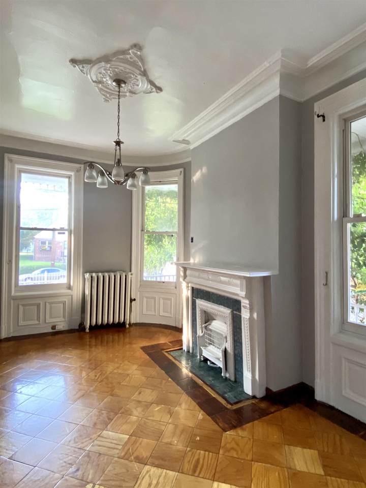 266 Garfield Ave - Photo 1