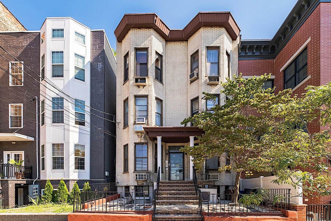 82 Manhattan Ave - Photo 1