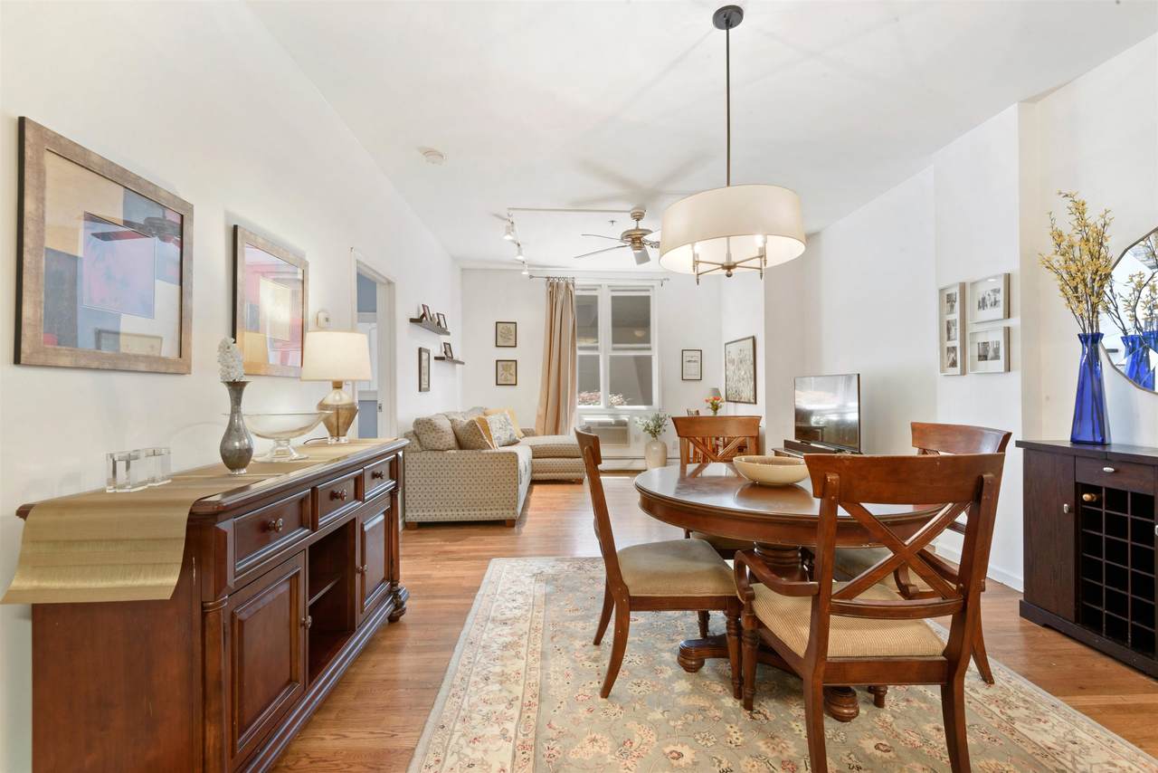 501 Adams St - Photo 1