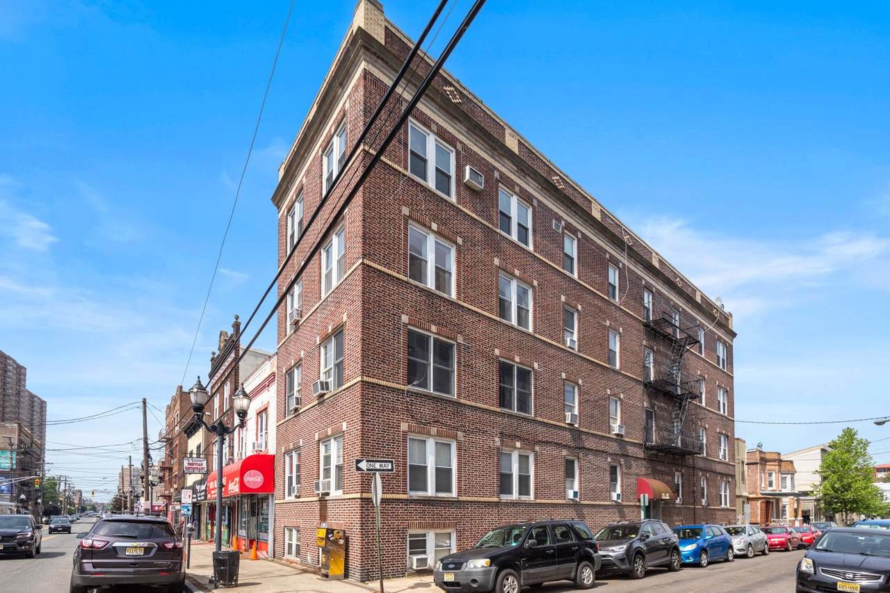 103 Westover Pl - Photo 1