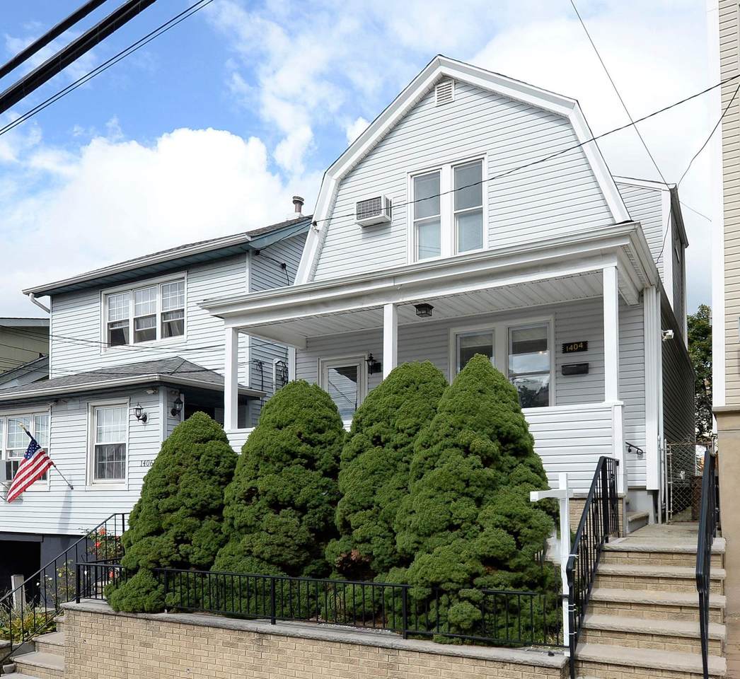 1404 79TH ST - Photo 1