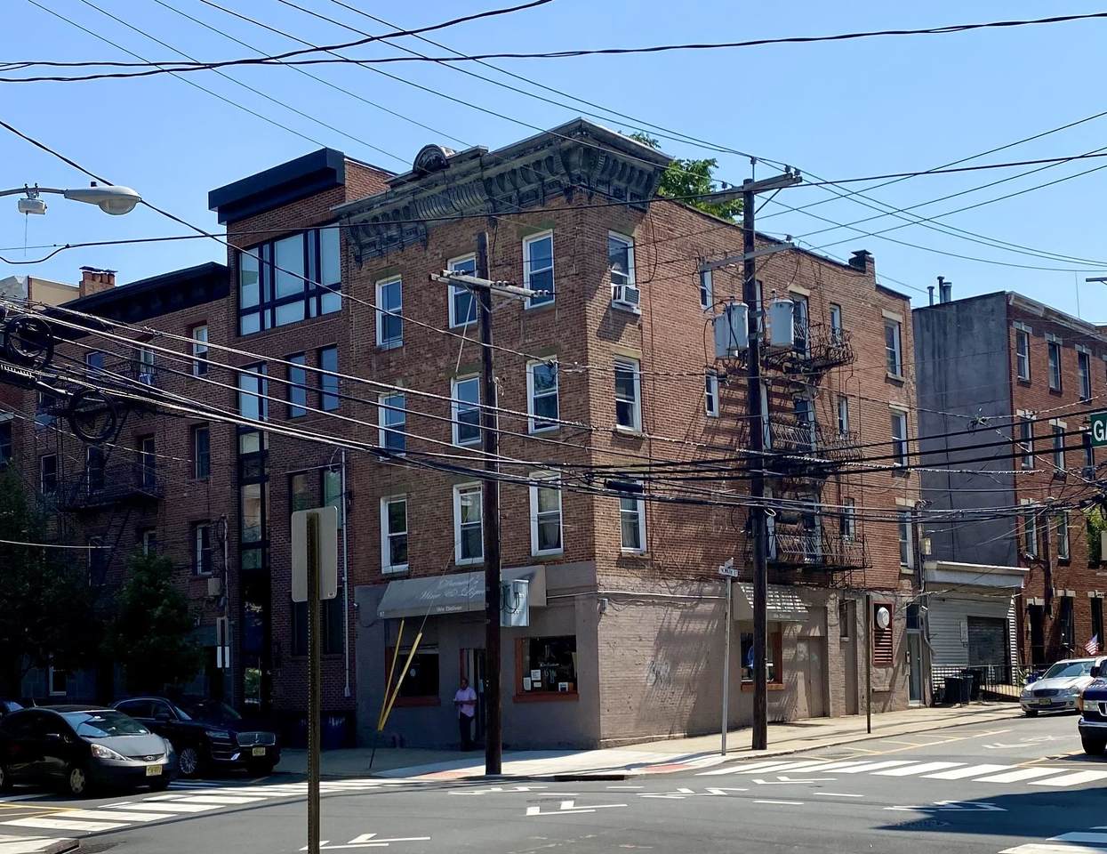 87 Garden St - Photo 1