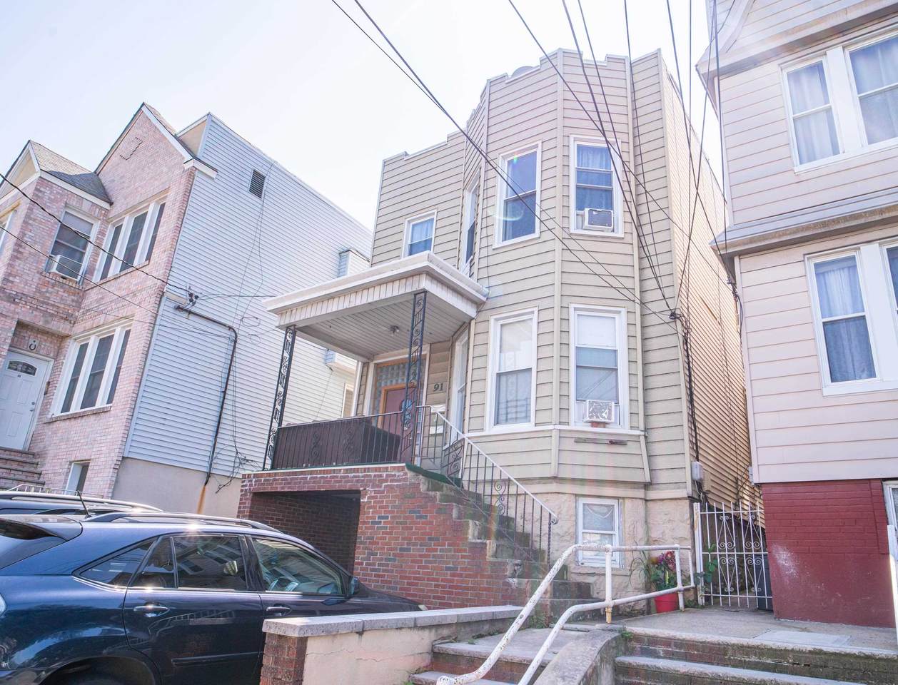 91 Hague St - Photo 1
