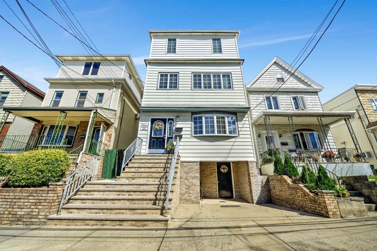 23 East 44Th St - Photo 1