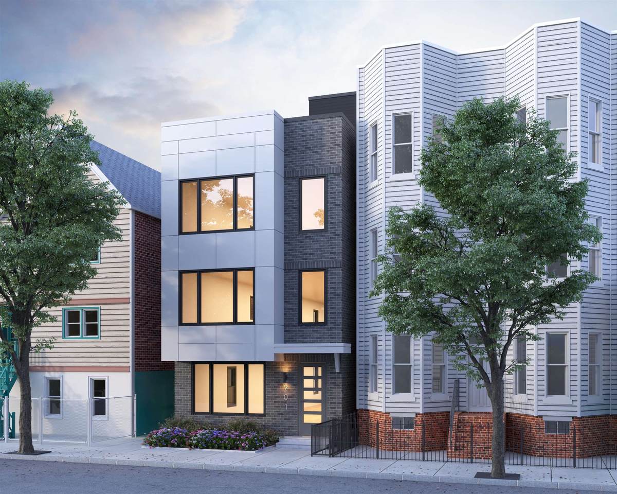 201 New York Ave - Photo 1