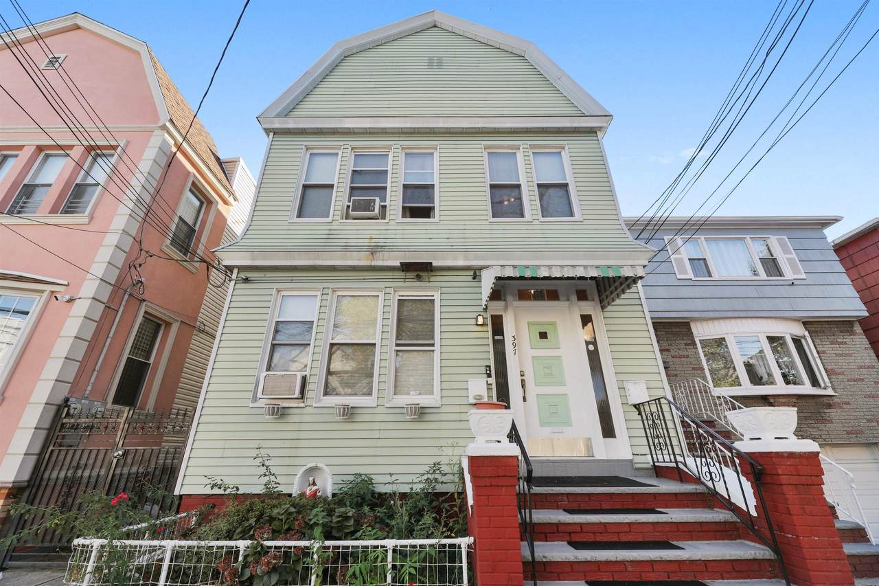 397 Armstrong Ave - Photo 1