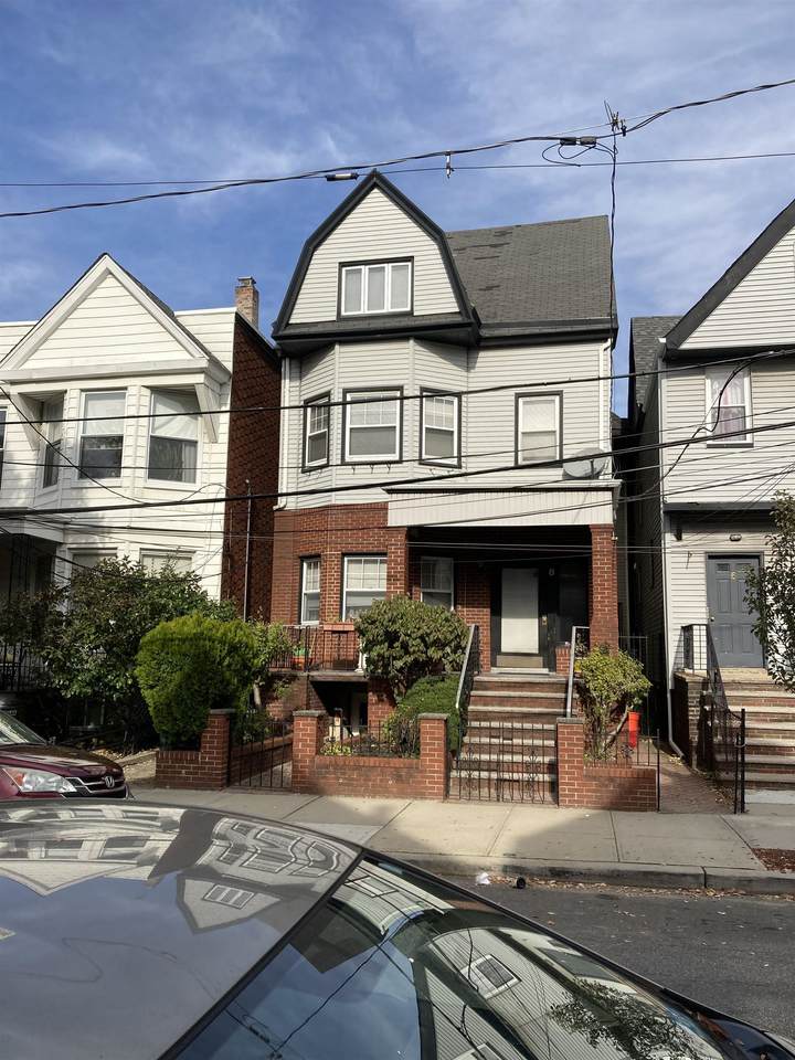 8 Cooper Pl - Photo 1