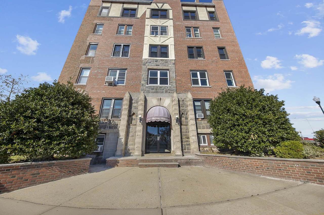 7435 Blvd East - Photo 1