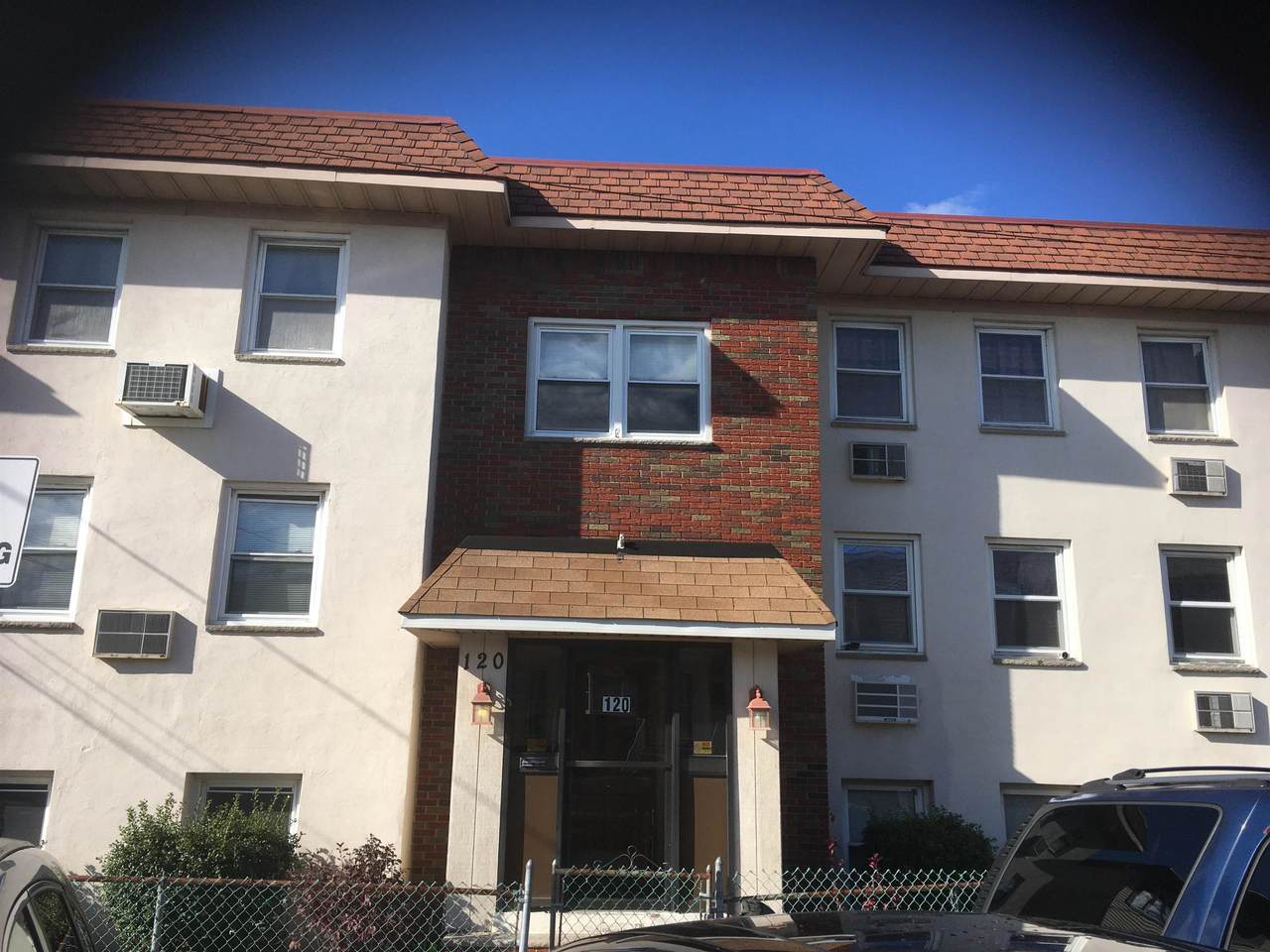 120 Suburbia Terrace - Photo 1