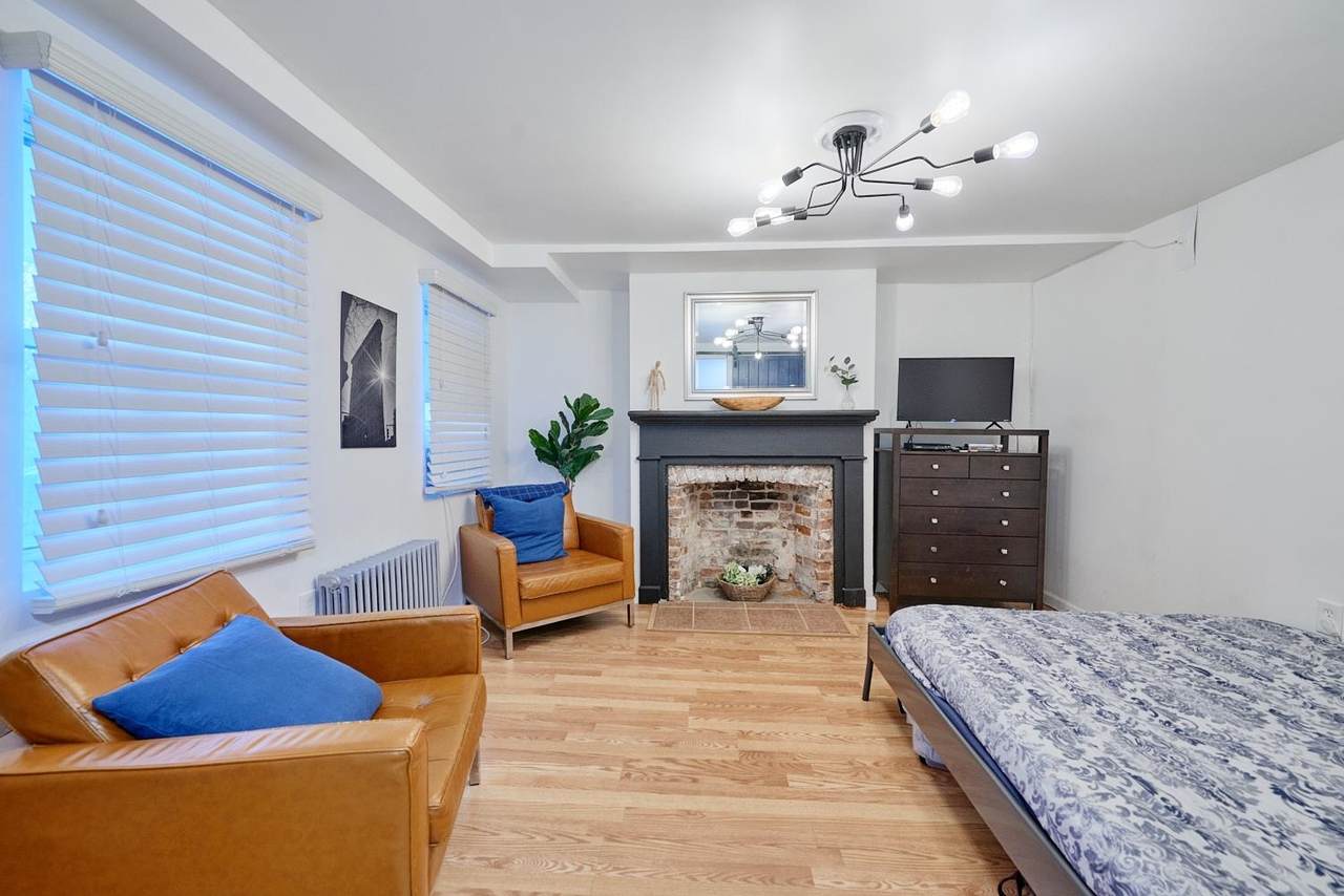 55 Jewett Ave - Photo 1
