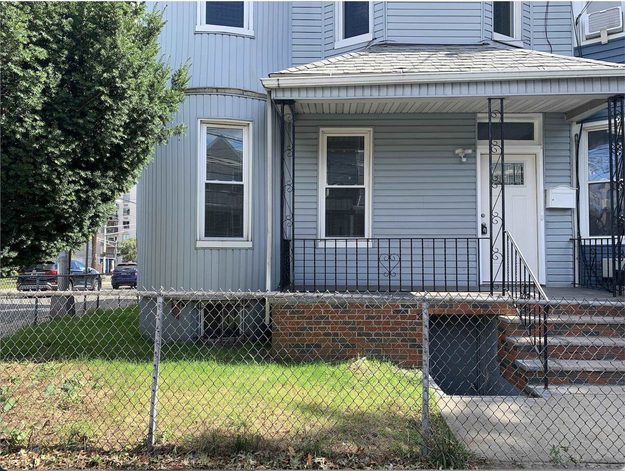 668 Palisade Ave - Photo 1