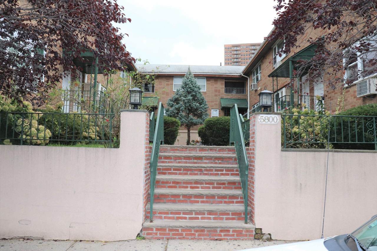 5800 Broadway - Photo 1