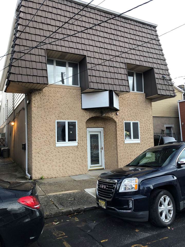 292 Chase Ave - Photo 1