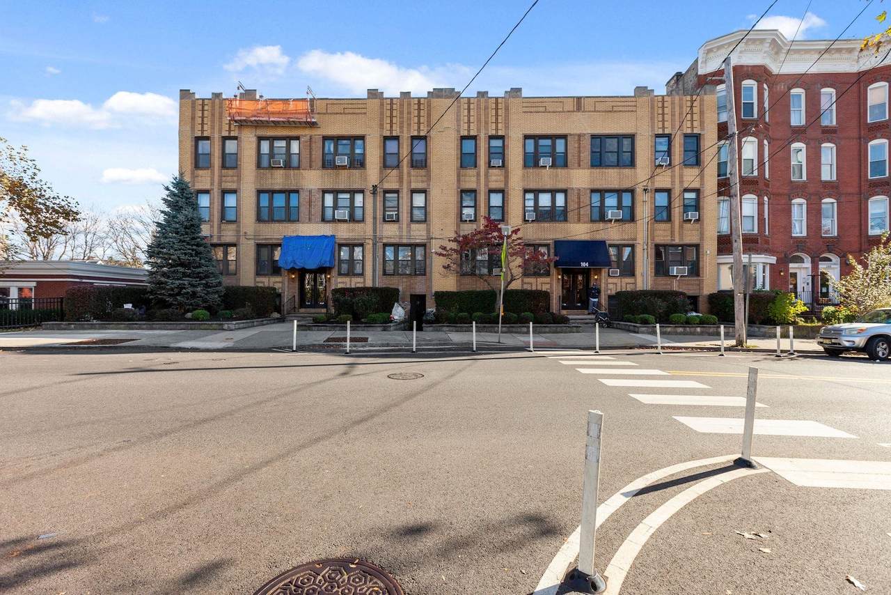 108-110 Palisade Ave - Photo 1